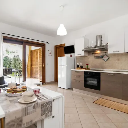 Casa Angela With Pool - Happy Apartment Pittulongu